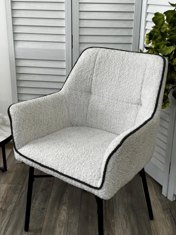 Стул AGIRA UF998-14 светло-серый, букле / UF998-16 темно-серый / черн. каркас / Товарный знак DISAUR