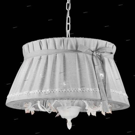 Подвесная люстра Maytoni Putto ARM393-03-W