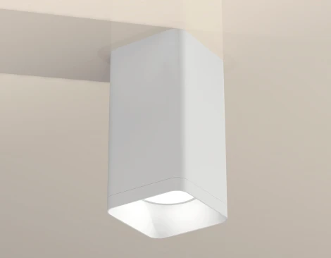 Накладной точечный светильник Ambrella Techno XS7820001 (220V, куб)