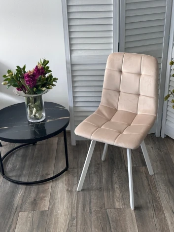 Стул M-City РИЧИ, цвет H-06 Бежевый, велюр / белый каркас