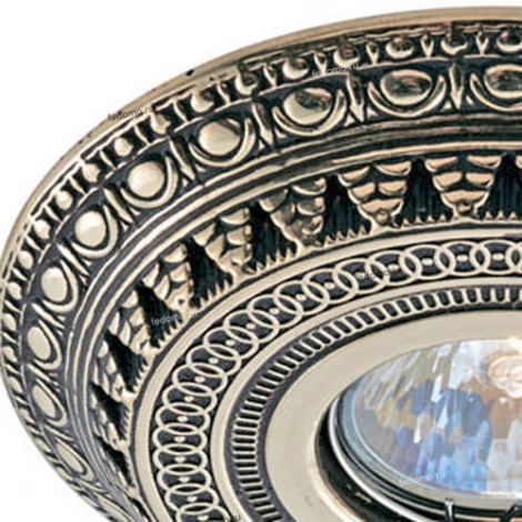 Встраиваемый точечный светильник L'Arte Luce Bergamo L12851.52