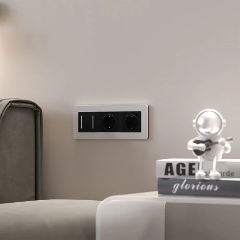 Рамка на 3 поста (белый/черный, soft-touch) Werkel W0033068 (a067990)