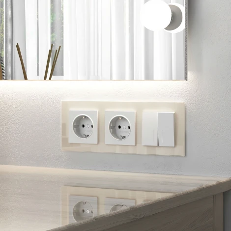 Розетка с заземлением и шторками (белый матовый) Werkel W1171161 (a059266)