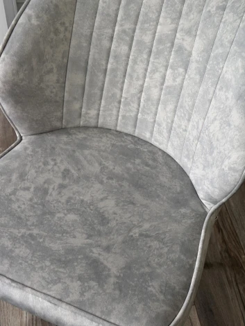 Стул M-City VENA, цвет FIESTA Светло-серый, велюр "антипальчиковый"/ Белый каркас