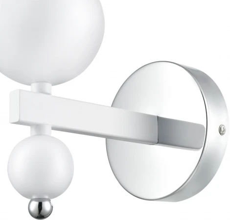 Бра Lumion Nana 8260/1W белый/хром, E14 1*40W 220V (свеча)