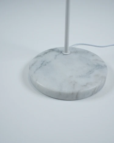 Торшер с выключателем Moderli Omaha V11593-1F (220V)