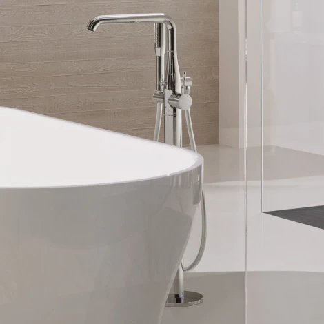 Смеситель Grohe Essence New 23491001 напольный