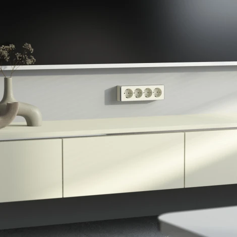 Розетка четверная с заземлением и шторками Gallant слоновая кость Werkel W5072204 (a071253)