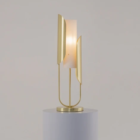 Интерьерная настольная лампа Maytoni Сipresso Z014TL-01G (220V, выключатель)