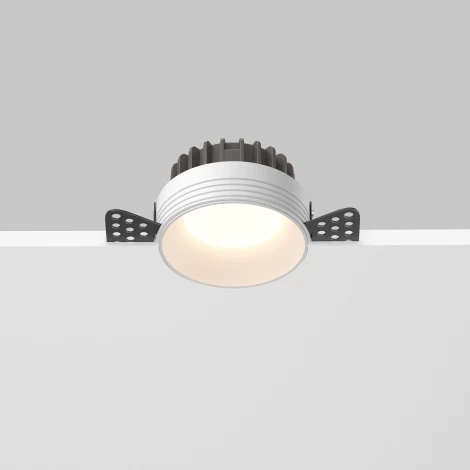 Встраиваемый светильник под гипсокартон светодиодный IP44 Maytoni Okno DL055-8W3-4-6K-TRS-W