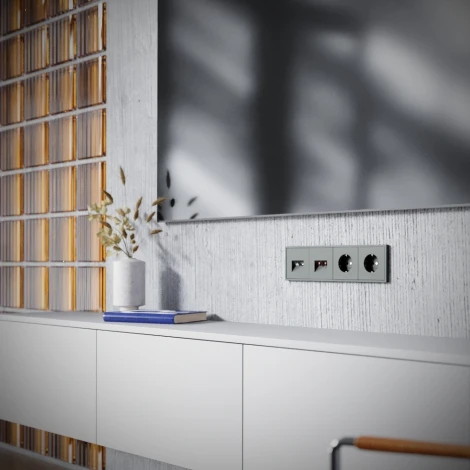 Розетка телевизионная встраиваемая TV+RJ45 Voltum S70 VLS060706 (титан)