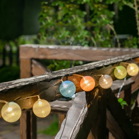 Садовая гирлянда на солнечной батарее «Клубки». 10 светодиодов, 1*АА Ni-Mh аккумулятор в/к. IP44 Uniel USL-S-139/PM2000 COTTON BALLS