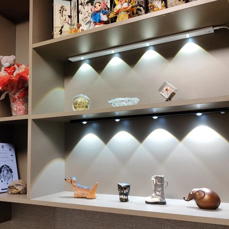 Светильник светодиодный для мебели с сенсором движения и освещенности Uniel ULI-F50-5W/4000K SENSOR IP40 WHITE