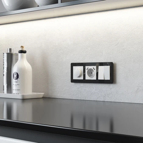 Рамка на 3 поста Acrylic (черный) Werkel W0032708 (a059318)