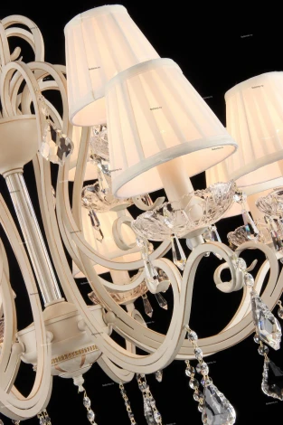 Подвесная люстра Maytoni Triumph ARM288-12-G