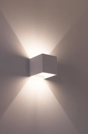 Настенный светильник Lampex Kris 701/1 BIA