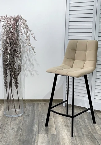 Полубарный стул CHILLI-QB SQUARE бежевый #5, велюр / черный каркас (H=66cm)