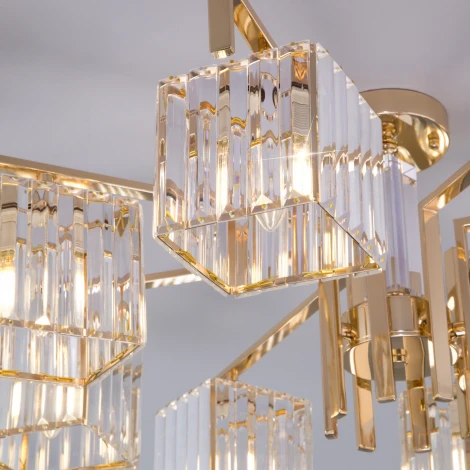 Потолочная люстра Eurosvet April 10126/8 золото/прозрачный хрусталь Strotskis Smart (10117/8)