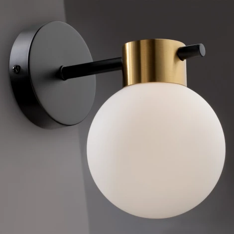 Бра Freya Gatsby FR5233WL-01BS (220V, шар)