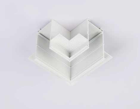 Коннектор угловой для встраиваемого магнитного шинопровода Ambrella TRACK SYSTEM GL1039