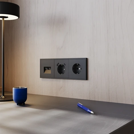 Рамка на 3 поста (черный матовый) Voltum S70 VLS100308