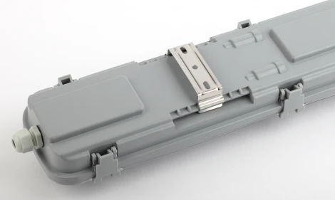 Настенно-потолочный линейный светильник ЭРА SPP-101-0-002-120 (220V, IP65)