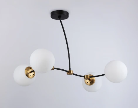 Потолочная люстра на штанге Ambrella Traditional TR2544 (220V, шарики)