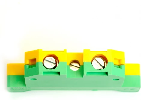 Зажим наборный изолированный (винтовой) 10,0 мм2 Stekker 49489