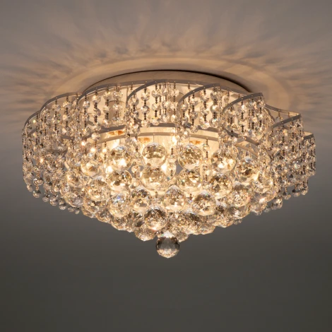 Потолочная люстра Eurosvet Charm 16017/9 белый с серебром