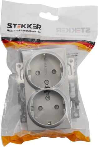 Розетка двойная с заземлением и шторками (серебро) Stekker Катрин 39584