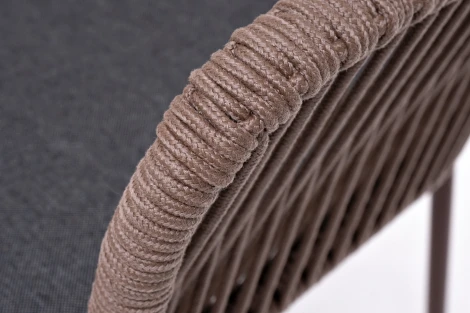 "Лион" стул плетеный из роупа, каркас из стали коричневый (RAL8016) муар, роуп коричневый круглый, ткань бежевая 4SIS арт.УТ-00006951