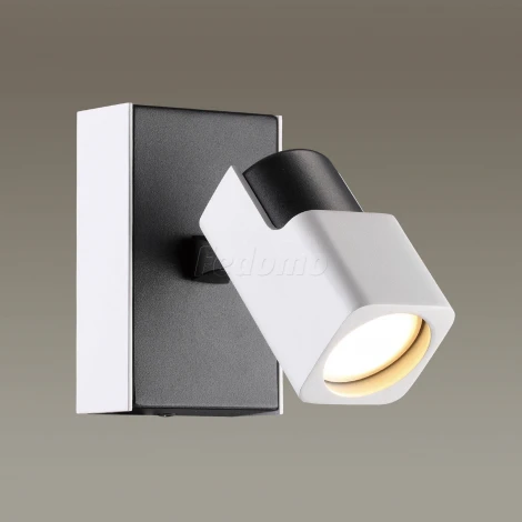 Спот Odeon Light Daravis 3491/1W