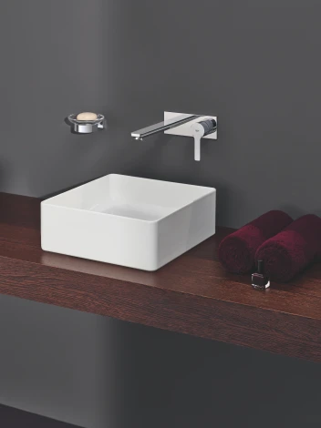 Смеситель Grohe Lineare New 23444001 для раковины