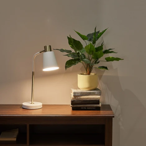 Настольная лампа Uniel UML-B700 E27 WHITE