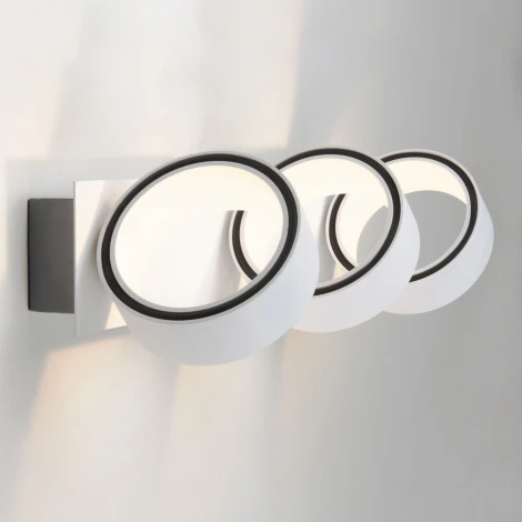 Спот Eurosvet Tokyo 20068/3 LED белый