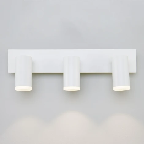 Спот Eurosvet Holly 20067/3 LED белый