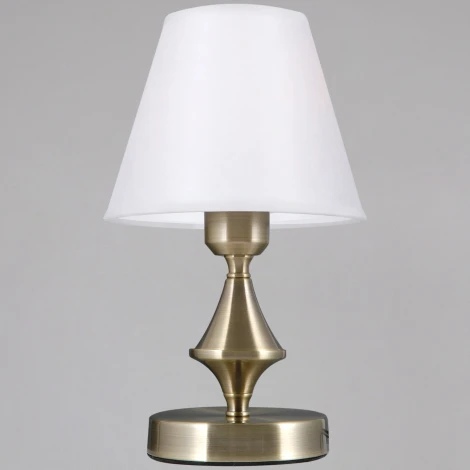 Интерьерная настольная лампа ILLUMICO IL9600-1TSQ-26 AB ELITE