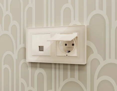 Комплект механизма Ethernet RJ-45 розетки экранированной с автоматической защитной шторкой встраиваемый (бежевый глянец) Ambrella Volt QUANT MA312005