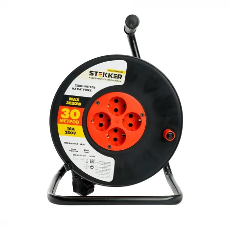 Удлинитель 4-х местный с заземлением 30 метров на катушке Stekker Standart 50184