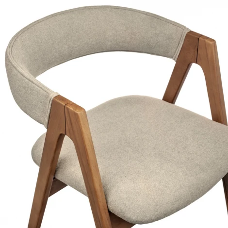 Стул Alan латте букле с ножками цвета орех Bradex Home арт.RF 0818