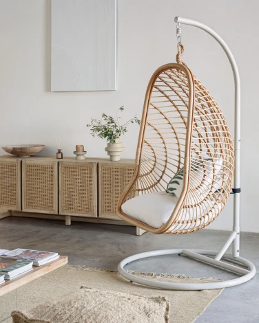 Кресло подвесное на стойке La Forma (ex Julia Grup) Ekaterina (Акрил,Сталь,Ротанг,Веревка,Пена)