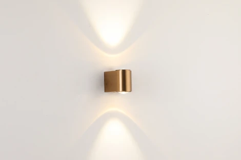 Настенный светильник Zortes Scoup ZRS.1823.02