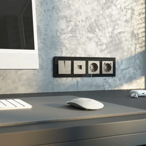 Розетка с заземлением, шторками и USB Type A+С (дымчатый) Werkel W1271704