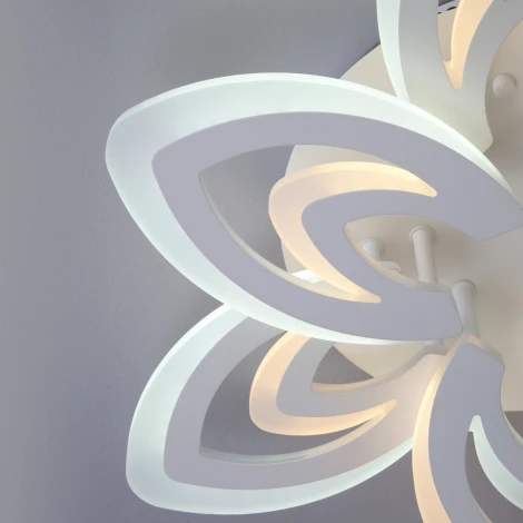 Потолочная люстра Eurosvet Floritta 90227/6 белый