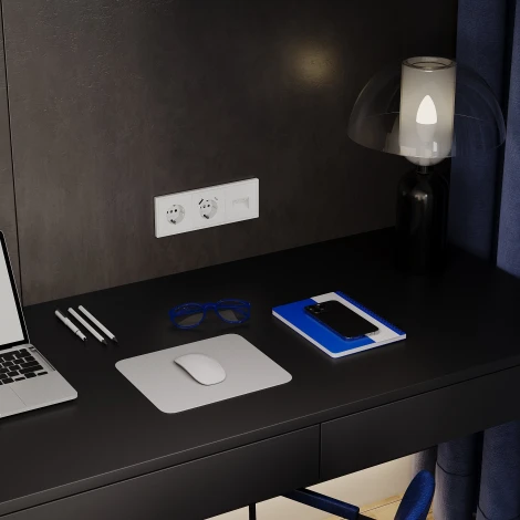 Розетка с заземлением (белый матовый) Voltum S70 VLS040102