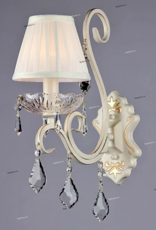 Бра Maytoni Triumph ARM288-01-G