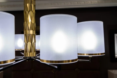 Подвесная люстра L'Arte Luce Flaire L31412 brass, black, white shade (220V, на цепи)