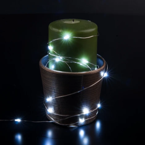 Гирлянда Eurosvet 400-006 белый 3м IP20