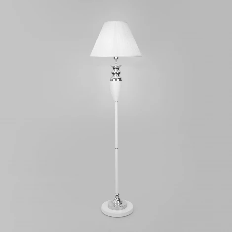Торшер Eurosvet Majorka 009 белый (220V)