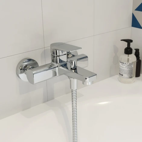 Смеситель IDDIS Bridge BRDSB00i02WA для ванны с душем